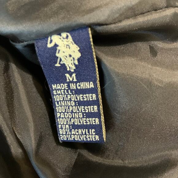 U.S. Polo Assn. Puffer Vest Women’s Medium White with Faux Fur Trim Puffer Vest - Picture 4 of 4